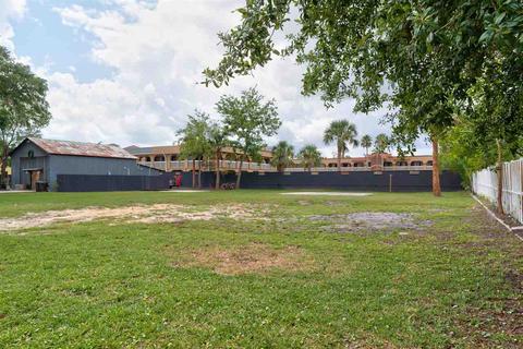 7 Sebastian Ave, Saint Augustine, FL 32084 photo 2