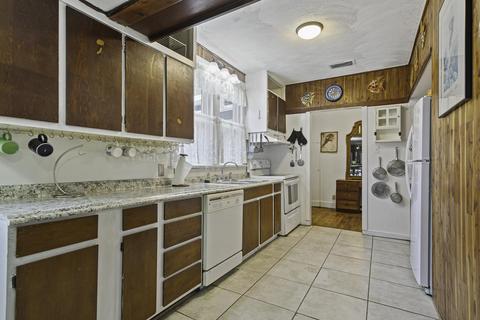 374 Tirana Ave, Saint Augustine, FL 32084 photo 7