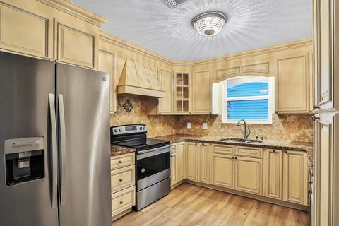 305 Third St, Saint Augustine, FL 32084 photo 23