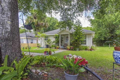 862 W 13th St, Saint Augustine, FL 32084 photo 2