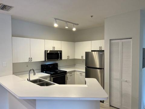 625 Fairway Dr #203, Saint Augustine, FL 32084 photo 1