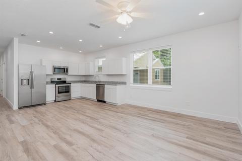 560 N Orange St, Saint Augustine, FL 32084 photo 4