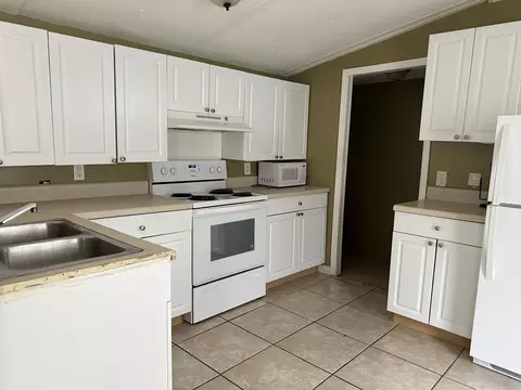 1329 Blake St, Saint Augustine, FL 32084 photo 4