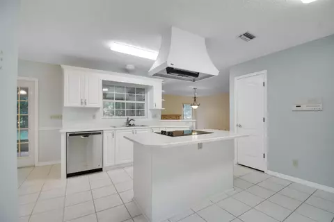 893 White Eagle Cir, Saint Augustine, FL 32086 photo 11