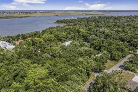 700 Wilkes Ct, Saint Augustine, FL 32086