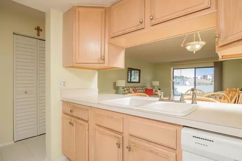 21 Dondanville Rd UNIT 2, Saint Augustine, FL 32080 photo 7