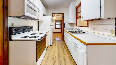 Kitchen - 44 Bay View Dr, Saint Augustine, FL 32084 photo 3 of 3