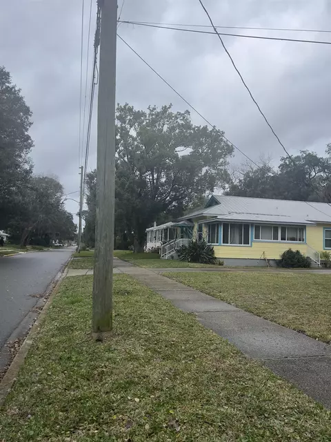 Exterior - 44 Bay View Dr, Saint Augustine, FL 32084 photo 2 of 3