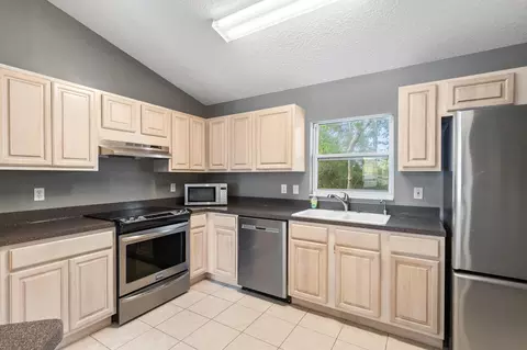104 Marsh Island Cir, Saint Augustine, FL 32095 photo 3