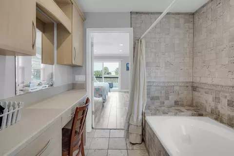 Kitchen - 5330 Pelican Way, Saint Augustine, FL 32080 photo 5 of 11