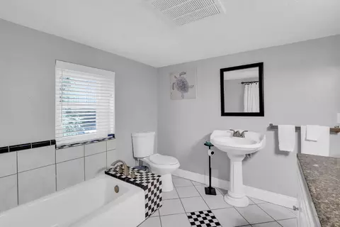 Bath - 5330 Pelican Way, Saint Augustine, FL 32080 photo 7 of 8