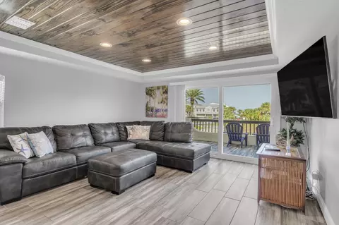Living - 5330 Pelican Way, Saint Augustine, FL 32080 photo 3 of 10