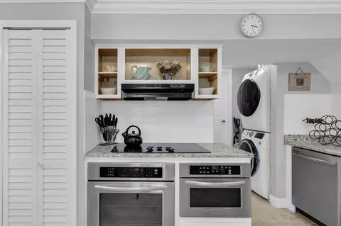 Kitchen - 5330 Pelican Way, Saint Augustine, FL 32080 photo 7 of 11