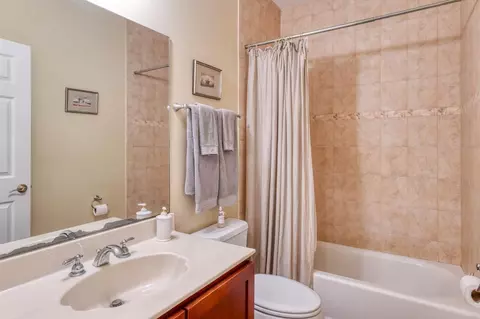 Bath - 33 Ocean Pines Dr, Saint Augustine, FL 32080 photo 3 of 3