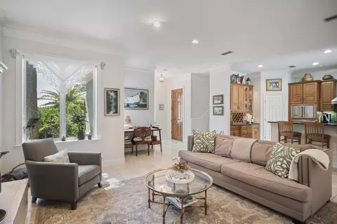 Living - 324 Oglethorpe Blvd, Saint Augustine, FL 32080 photo 4 of 6