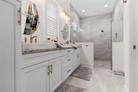 Bath - 315 Ridgeway Rd, Saint Augustine, FL 32080 photo 1 of 6