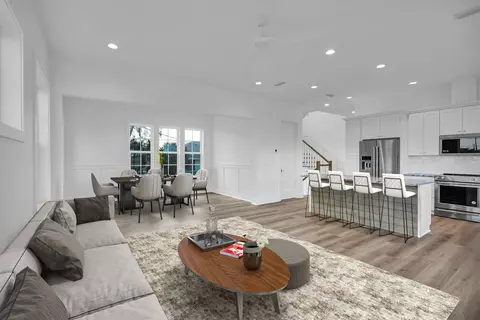 Living - 13 13th Ln, Saint Augustine, FL 32080 photo 6 of 9