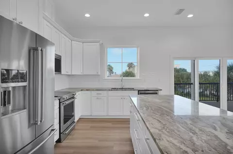 Kitchen - 13 13th Ln, Saint Augustine, FL 32080 photo 4 of 5