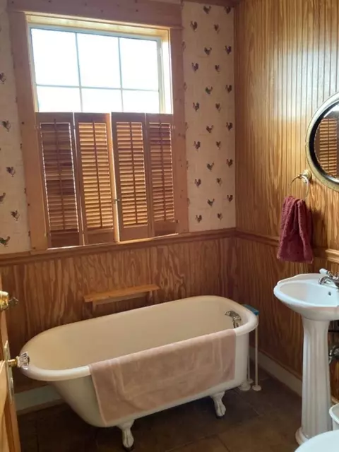 Bath - 120 La Quinta Pl, Saint Augustine, FL 32084 photo 1 of 1