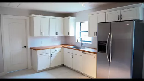 Kitchen - 68 Seascape Cir, Saint Augustine, FL 32080 photo 6 of 7