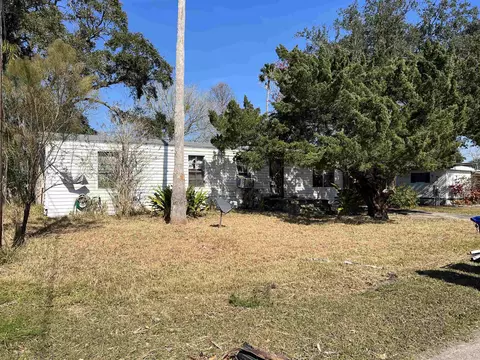 685 Coral Cir, Saint Augustine, FL 32080 photo 4
