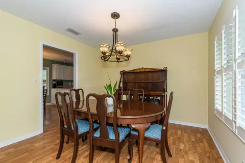 Dining - 3580 Lone Wolf Trl, Saint Augustine, FL 32086 photo 2 of 4