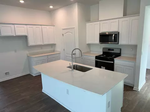 Kitchen - 44 Bogey Pl, Bunnell, FL 32110 photo 1 of 4