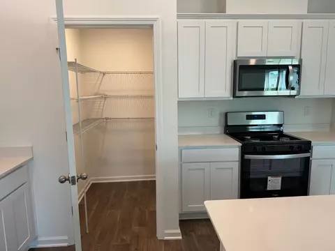Kitchen - 44 Bogey Pl, Bunnell, FL 32110 photo 2 of 4