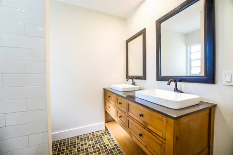 Bath - 450 Gentian Rd, Saint Augustine, FL 32086 photo 3 of 4