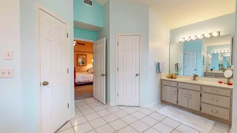 Bath - 51 Lee Dr, Saint Augustine, FL 32080 photo 2 of 3