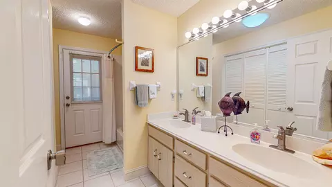 Bath - 51 Lee Dr, Saint Augustine, FL 32080 photo 3 of 3