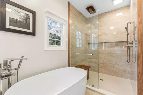 Bath - 872 Ocean Palm Way, Saint Augustine, FL 32080 photo 2 of 6