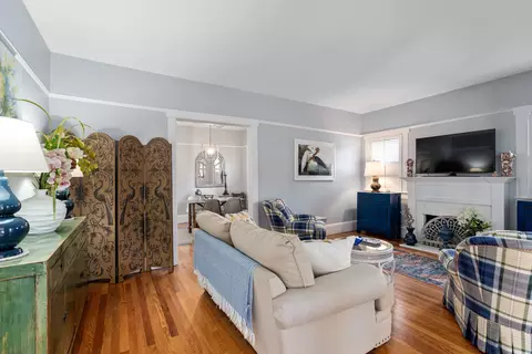 Living - 34 E Park Ave, Saint Augustine, FL 32084 photo 1 of 2