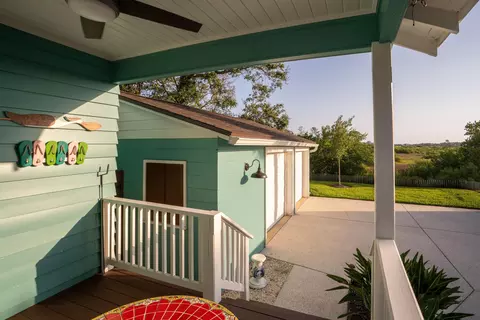Exterior - 34 E Park Ave, Saint Augustine, FL 32084 photo 5 of 11