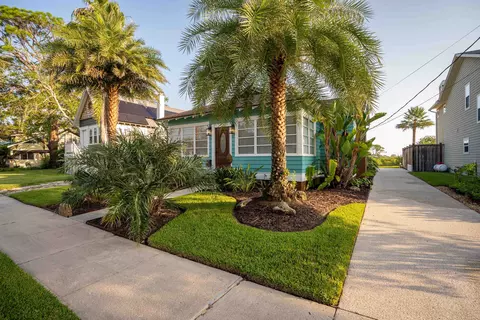 Exterior - 34 E Park Ave, Saint Augustine, FL 32084 photo 2 of 11