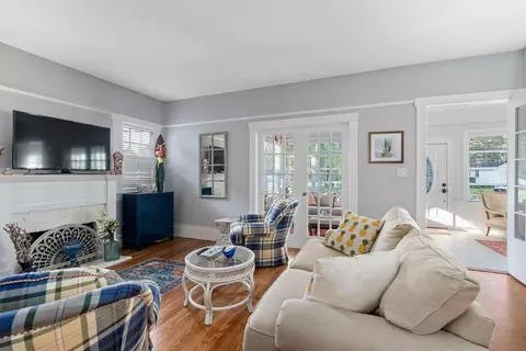 Living - 34 E Park Ave, Saint Augustine, FL 32084 photo 2 of 2