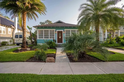Exterior - 34 E Park Ave, Saint Augustine, FL 32084 photo 1 of 11