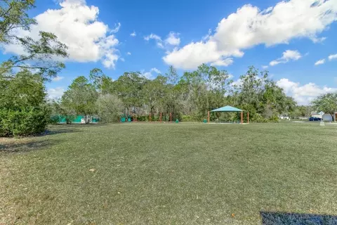 Exterior - 175 Twin Lakes Dr, Saint Augustine, FL 32084 photo 11 of 12