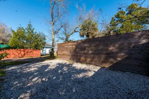 Exterior - 304 Flagler Blvd, Saint Augustine, FL 32080 photo 10 of 12