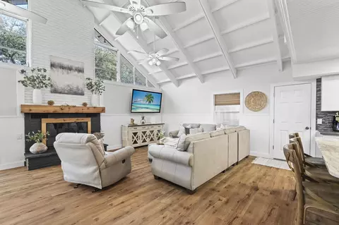 Living - 501 13th St, Saint Augustine, FL 32084 photo 2 of 6