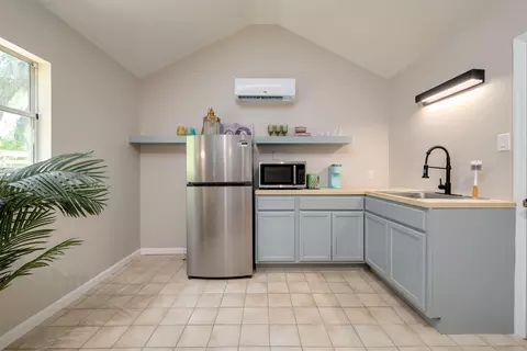 Kitchen - 2535 Hydrangea St, Saint Augustine, FL 32080 photo 4 of 5