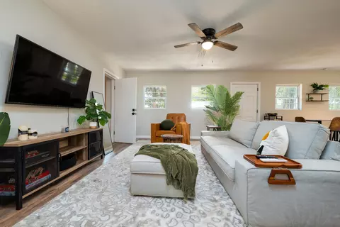 Living - 2535 Hydrangea St, Saint Augustine, FL 32080 photo 2 of 4