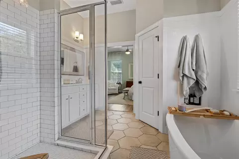 Bath - 74 Aloha Cir, Saint Augustine, FL 32080 photo 3 of 5