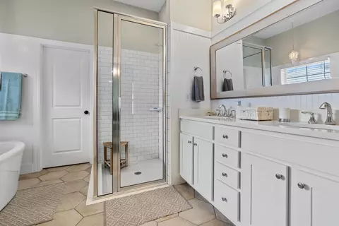 Bath - 74 Aloha Cir, Saint Augustine, FL 32080 photo 1 of 5