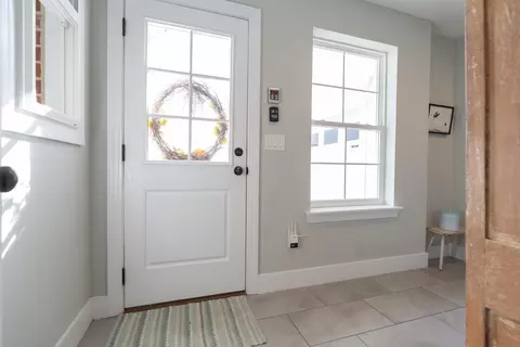 Entry Way - 74 Aloha Cir, Saint Augustine, FL 32080 photo 1 of 2