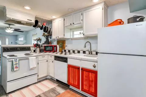 Kitchen - 133 Blanco St, Saint Augustine, FL 32084 photo 1 of 2