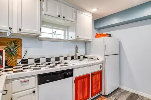Kitchen - 133 Blanco St, Saint Augustine, FL 32084 photo 2 of 2