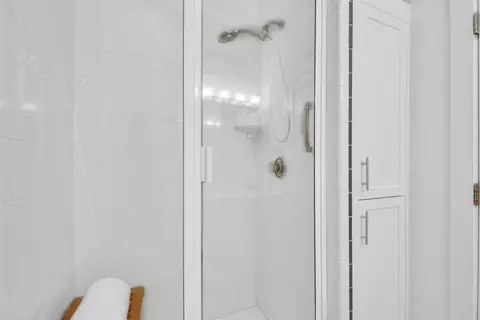 Bath - 62 Saragossa St, Saint Augustine, FL 32084 photo 4 of 5