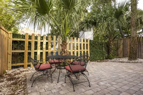 Exterior - 112 Moore St, Saint Augustine, FL 32084 photo 7 of 10