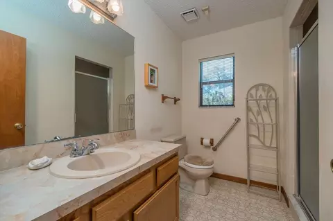 Bath - 702 Belden Ct, Saint Augustine, FL 32086 photo 5 of 6
